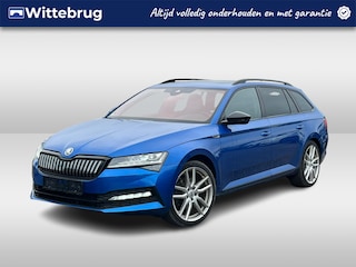 Skoda Superb Combi 1.4 TSI iV 218pk Sportline DSG Automaat / Panorama dak / LED / NAVI / APP / Camera / Park sensoren / Keyless / LM 19 inch /  Zwenkb trekhaak
