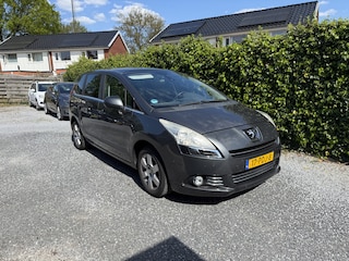 Peugeot 5008 1.6 THP ST 7p. | Panoramadak | Navi | Autom.  Airco | Cruise Control | LMV | PDC | DVD Entertainment | Privacy Glass | HANDEL / EXPORT!! | APK tot 25-01-2026!