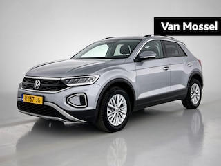 Volkswagen T-Roc 1.5 TSI Life | Automaat | All Season Banden | LED | Digital Cockpit | Parkeersensoren |