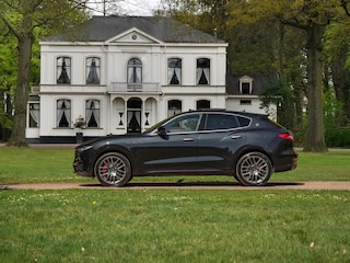 Maserati Levante 3.0 V6 S AWD GranLusso | Pano | Bowers & Wilkins | Stoelventilatie