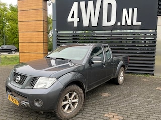 Nissan Navara 2.5 TD 4X4 EXTENDET CAB / AIRCO/ HOGE LAGE GEARING / EXPORT PRICE € 9.900 EXCL BTW/ TAX MOTOR AND GEARBOX / 4WD GOOD CONDITION