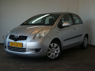 Toyota Yaris 1.3 VVTi Sol MMT