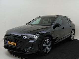 Audi Q8 e-tron 55 quattro S Edition Competition 115 kWh | Panoramadak | Luchtvering | Trekhaak | Achteruitrijcamera | Keyless | Navigatie Plus | Elektrisch verstelbare voorstoelen | Stoelverwarming |