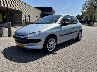 Peugeot 206 1.4 XR [ 2e eig-dealer onderhouden ]