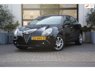 Alfa Romeo Giulietta 1.4 T Distinctive - Airco - Cruise control - Nieuwe koppeling - Distributieriem V.V
