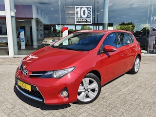 Toyota Auris 1.6 Dynamic | Sensoren v/a | Navi | Stoelverwarming | Cruise Con