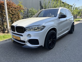 BMW X5 xDrive50i High Executive / M-PAKKET / AUTOMAAT / NAVI / PANORAMADAK / 131dkm!