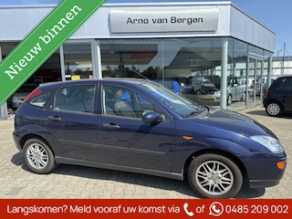 Ford Focus 1.6-16V Ghia, automaat, lederen interieur, airco, stoelverwarming, schuif-kanteldak af fabriek, hele nette auto, 20 jaar van 1 eigenaar geweest !!