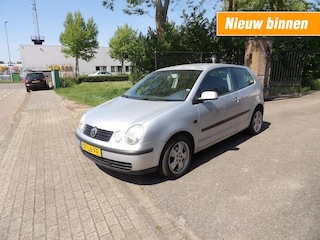 Volkswagen Polo 1.2 3 drs - airco - carplay - slechts 131845km!!