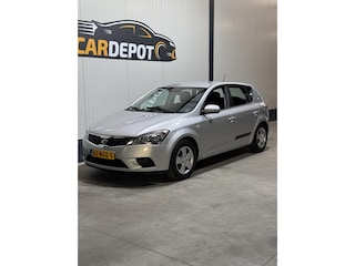 Kia Ceed cee'd 1.4 CVVT X-tra Zeer netjes Vol jaar APK