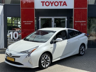 Toyota Prius 1.8 White Edition
