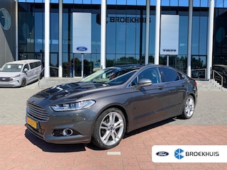 Ford Mondeo 1.5 160pk Titanium 5-deurs | Adaptieve cruise | Dodehoek detectie | Elec. achterklep | LED | Memory-seat | Camera | 19'' LM velgen | Stoelverwarming | Keyless | Privacy-glass | 19'' Licht metalen velgen | Achteruitrijcamera | Cruise control adaptief
