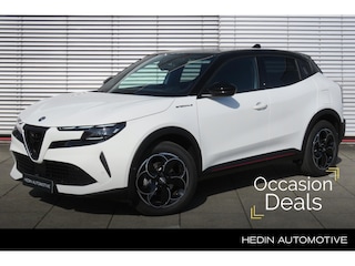 Alfa Romeo Junior Elettrica Speciale 54 kWh Sportpakket | Apple carplay/Android auto | Warmtepomp | Keyless | Stoelverwarming | Dodehoek detectie