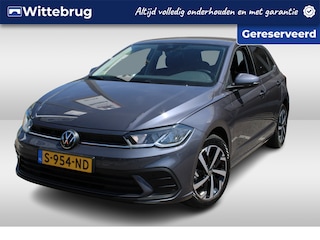 Volkswagen Polo 1.0 TSI 95pk Life / Navigatie / LED / LM 16 inch / Parkeersensoren / Extra getint glas achter