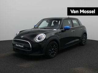 Mini Mini 5 door NAVIGATIE | LICHTMETALEN VELGEN | CLIMA | PDC | BLUETOOTH | VOORUIT & ACHTERUIT VERWARMING |
