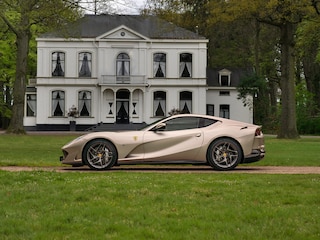 Ferrari 812 | Subliem! | Grigio Ingrid | Veel Carbon | 1e eigenaar
