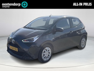 Toyota Aygo 1.0 VVT-i x-play **APPLE CARPLAY/ PARKEERCAMERA/ 36 MAANDEN GARANTIE**