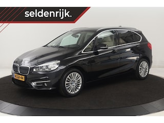 BMW 2-serie Tourer 225i Luxury Line | Panoramadak | Leder | Head-Up | Camera | Memory | Full LED | Navigatie | Climate control | Cruise control