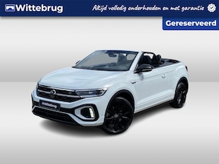 Volkswagen T-Roc 1.5 TSI R-Line 150pk DSG / Black Style / Leder Vienna / Digital Cockpit Pro / 19" LMV / Trekhaak / Beats / Navi Pro / Camera / Keyless / Alarm / Stuur en Stoelverwarming / IQ LED Matrix / Adaptief Onderstel / VW