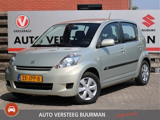 Daihatsu Sirion 2 1.0-12V Premium 70PK Elektrische Ramen Voor en Achter,