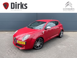 Alfa Romeo Mito 170pk Quadrifoglio Verde (Navigatie - Automatische Airco - Xenon - 18"- Blue&Me - Leder - Parkeersensoren)