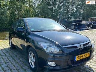 Hyundai i30 1.4i Blue Dynamic airco elektrische ramen cv op afs