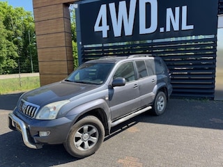 Toyota Land Cruiser 3.0 D-4D VX 4X4 VAN AIRCO CRUISE MOTOR / GEARING GOOD EXPORT PRICE € 7900 EXCL BTW TAX CAR DRIVE GOOD / WORKING 4WD GEARING AND AIRCO APK -13-1-2025