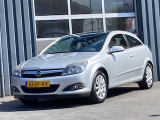 Opel Astra GTC 1.8 Temptation Airconditioning, Cruise control, Trekhaak, LM Velgen