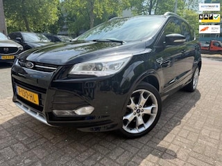 Ford Kuga 1.6 Titanium Plus 4WD Leer/Navi/Pano/Trekh