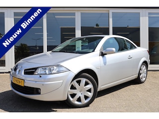 Renault Mégane Coupé-Cabriolet, Automaat, Cruise Control, Airco, Trekhaak, PDC V+A, 2.0-16V Tech Line Prijs Is Rijklaar Inclusief 6 Maanden Garantie