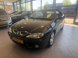 Renault Mégane Cabrio 2.0-16V Privilège APK 10-25 BJ 2002 !!!