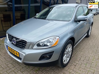 Volvo XC60 3.0 T6 AWD Momentum LEER / NAVI / YOUNGTIMER