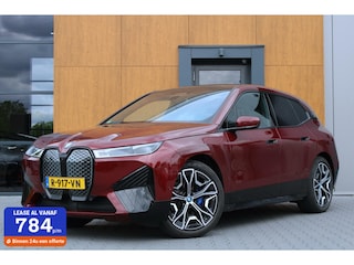 BMW iX xDrive40 77kWh Sport pakket | Pano | Trekhaak | Massage