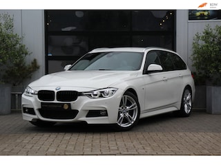 BMW 3-serie Touring 318i M Sport Edition Aut. - NAVI GROOT - ADAP LED - PDC+CAMERA - ELEK KOFFERKLEP - DEALER OH - PERFECT!