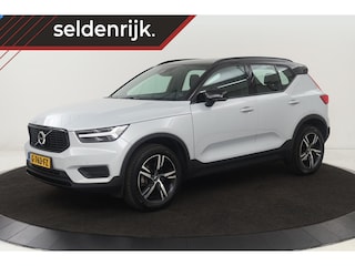 Volvo XC40 1.5 T3 R-Design | Stoel & stuurverwarming | Trekhaak | Camera | Navigatie | Achterbankverwarming | Leder/Alcantara | Full LED