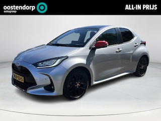Toyota Yaris 1.5 Hybrid Executive | Panoramadak | JBL audio | Parkeersensoren | 17 inch glanzend zwarte velgen |