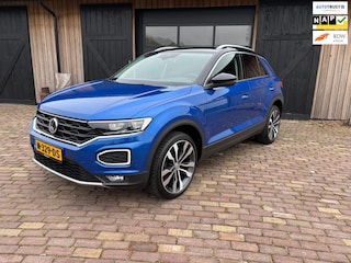 Volkswagen T-Roc 1.5 TSI Style Business , CAMERA , NAVIGATIE , LED , 18 INCH LM .