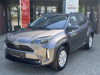 Toyota Yaris Cross 1.5 Hybrid DYNAMIC STOEL/STUURVERW NAVI HEAD-UP KEYLESS CLIMA AD-CRUISE APPLE/ANDROID EL-ACHTERKLEP LM-VELGEN CAMERA