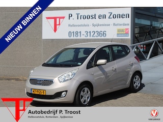 Kia Venga 1.4 CVVT Seven Airco/Cruise control/Navigatie/Achteruitrijcamera/Trekhaak/Multifunctioneel stuurwiel/Spraakbediening/Bluetooth/Elektrische ramen/Elektrisch verstelbare spiegels.