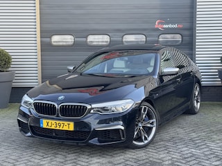 BMW M550i xDrive High Executive | Panoramadak | Head-Up Display | Harmon Kardon | Camera | Stoel Ventilatie/Verwarming |
