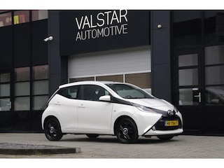 Toyota Aygo X-play | Airco |Nederlands en dealer onderhouden!