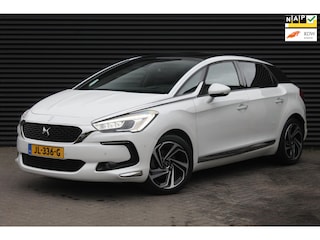 DS 5 1.6 THP Chic | Dealer onderhoud | Trekhaak | Camera | Pano |