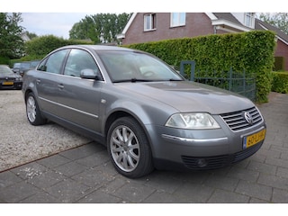 Volkswagen Passat 2.3 V5 Highline