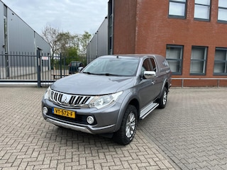 Mitsubishi L200 2.4 DI-D Club Cab Intense