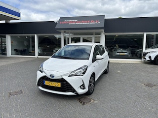 Toyota Yaris 1.5 Hybrid Design Sport Trekhaak !!!!