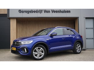 Volkswagen T-Roc 1.5 TSI 150pk DSG 2x R-Line IQ Light Afn-Trekhaak *Lapiz Blue* 17inch LM Adaptive Cruise Control Stuurverwarming *Compleet*