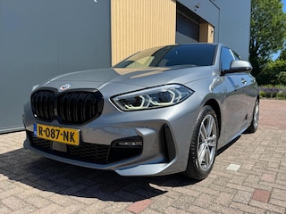 BMW 1-serie (f40) 118i 136pk M-Sport Business Edition | NL Auto | Carplay | Sportstoelen | Cruise |