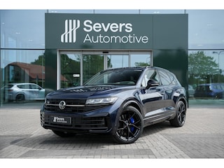 Volkswagen Touareg 3.0 V6 TFSi 4WD R-Line VW-garantie 5jaar / 100.000km | Panoramisch schuifdak | Trekhaak elektrisch | Adaptieve Cruise Control | Leder "Puglia" "R-logo' zwart/ blauwe stikking | 22" Lichtmetalen velgen "Estoril", zwart