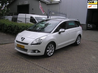 Peugeot 5008 1.6 THP GT 7p. airco navi Panorama dak APK