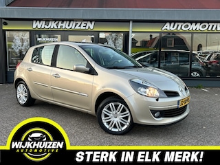 Renault Clio 1.6-16V Initiale met Panorama dak !!! Leder !!! Luxe uitvoering !!!
